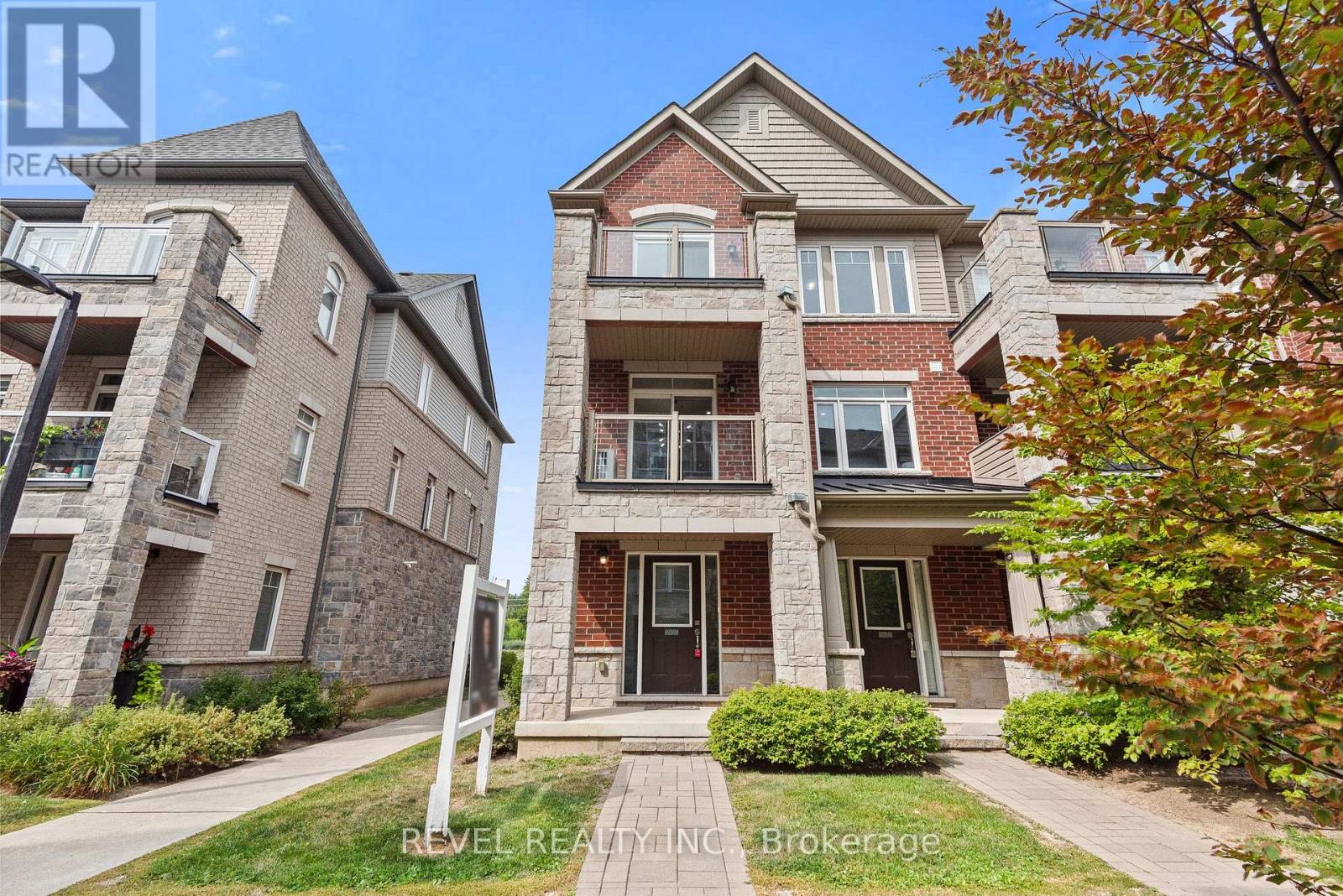 Property image for 2621 GARRISON CROSSING|Pickering (Duffin Heights), Ontario L1X0E5