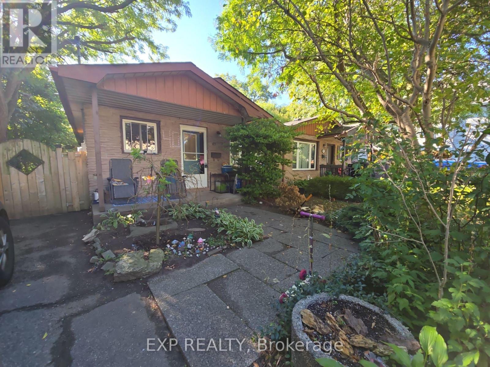 Property image for MAIN LEVEL - 89 WELLINGTON STREET E|Brampton (Downtown Brampton), Ontario L6W1Y6