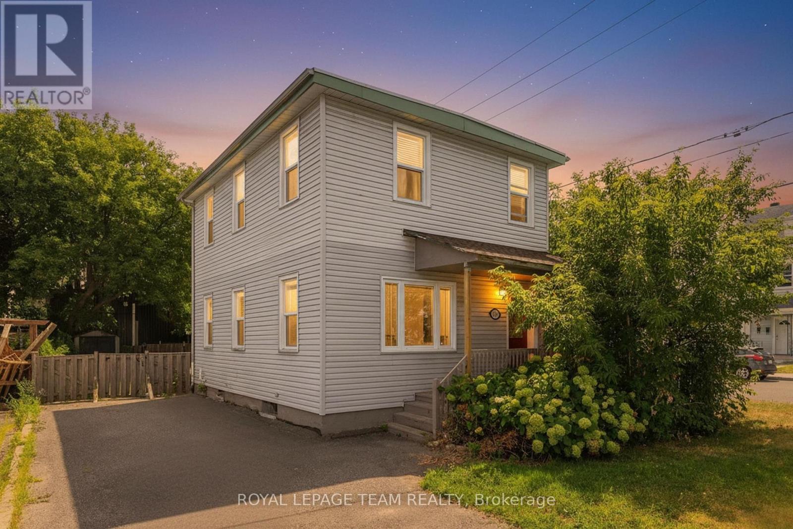 240 GARNEAU STREET|Ottawa, Ontario K1L7T8