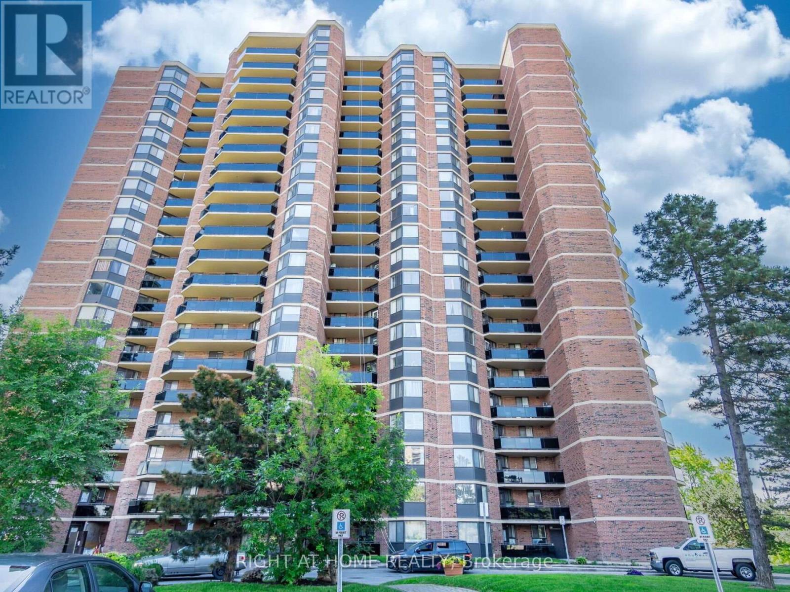 Property image for 305 - 234 ALBION ROAD|Toronto (Elms-Old Rexdale), Ontario M9W6A5