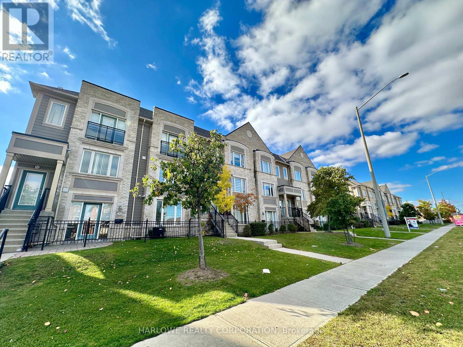 Property image for 59 - 60 FAIRWOOD CIRCLE|Brampton (Sandringham-Wellington), Ontario L6R0Y6