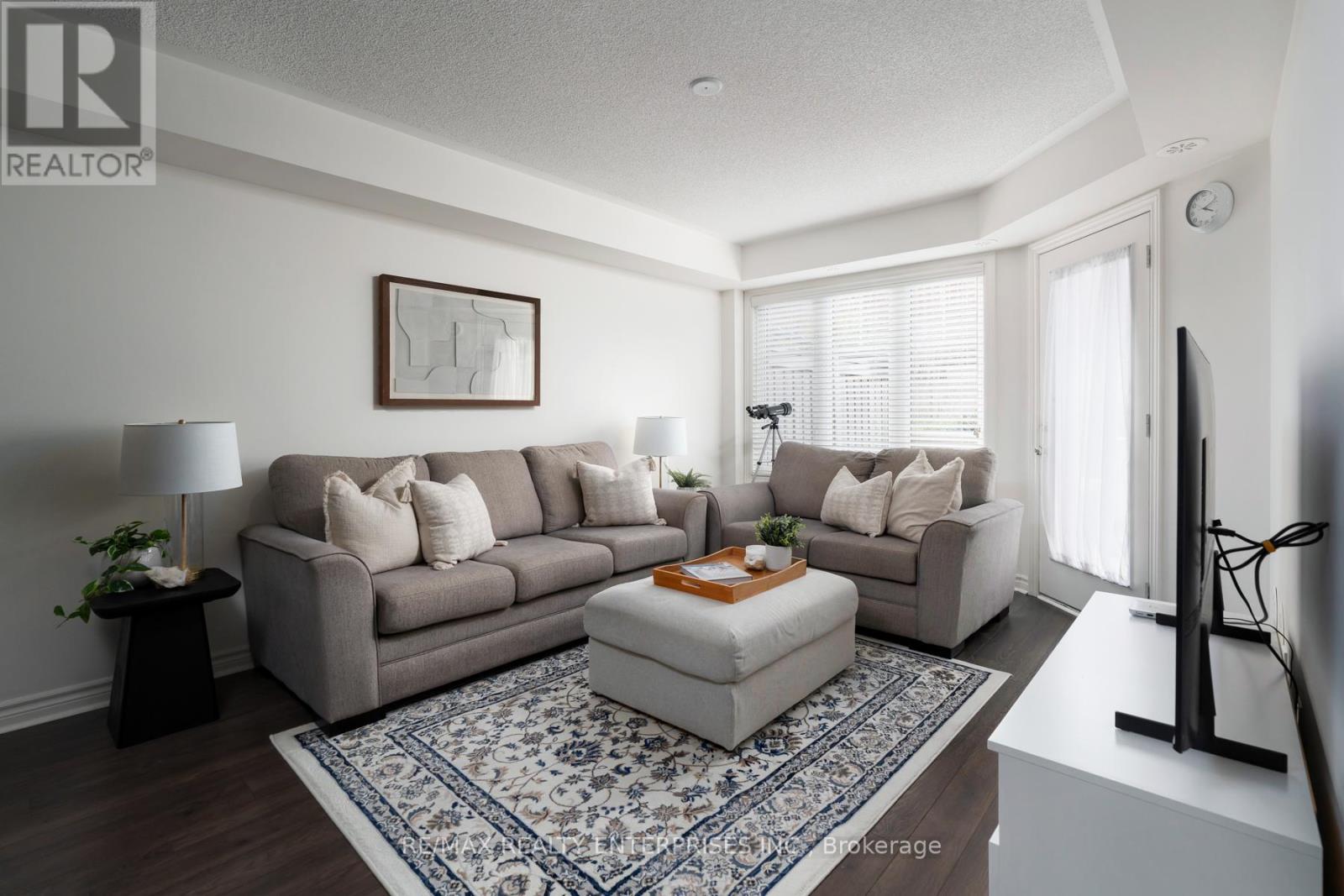 Property image for 7-01 - 2420 BARONWOOD DRIVE|Oakville (WM Westmount), Ontario L6M0X6