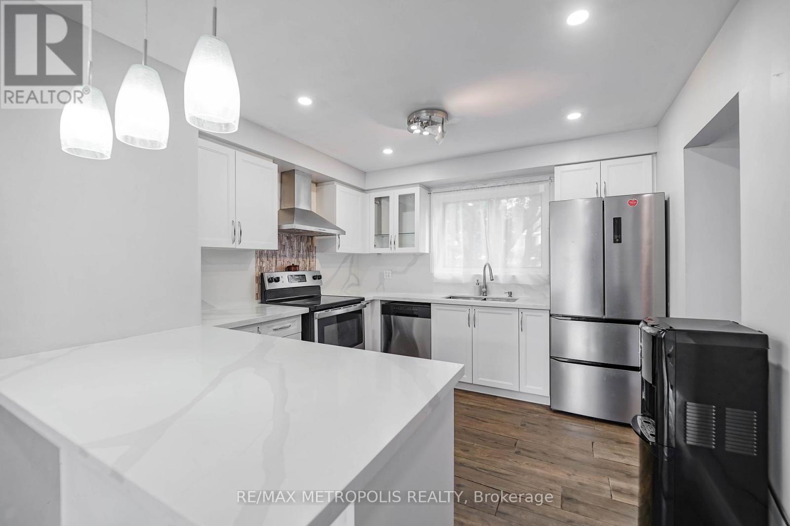 8 - 75 BLACKWELL AVENUE|Toronto (Malvern), Ontario M1B1K5