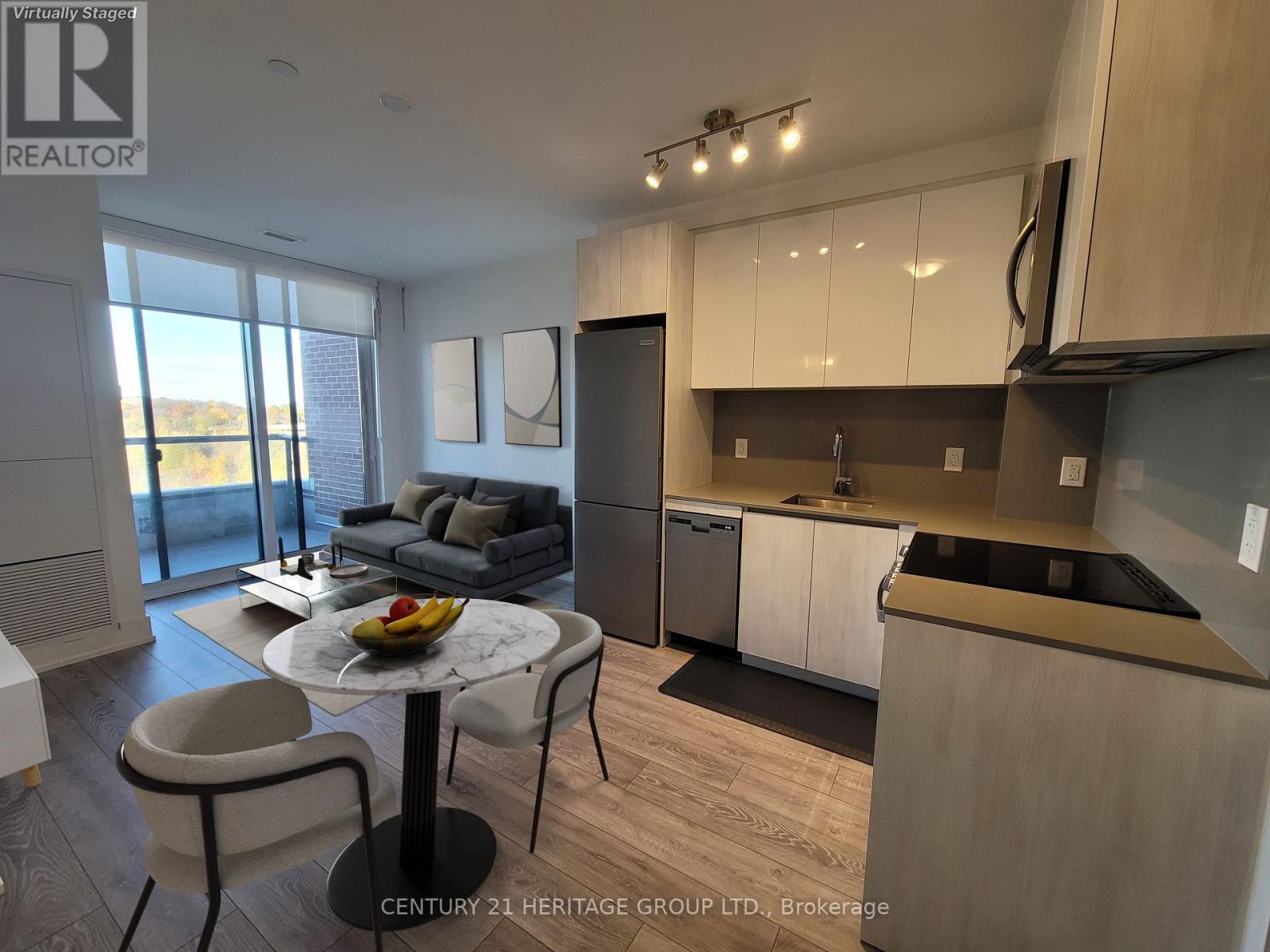 904 - 3100 KEELE STREET|Toronto (Downsview-Roding-CFB), Ontario M3M2H4