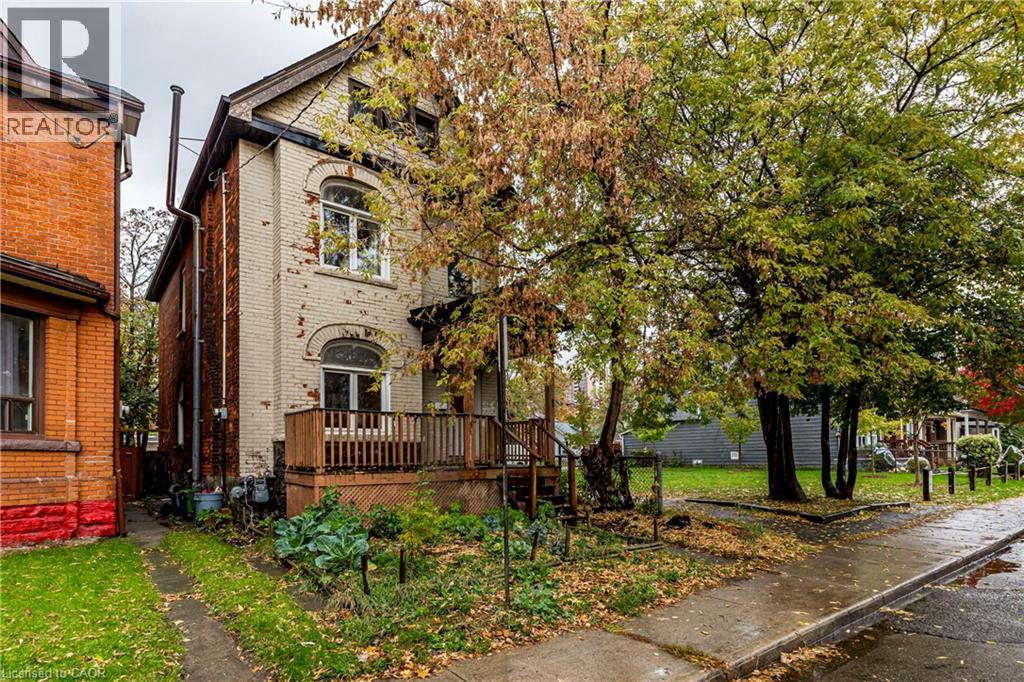 Property image for 40 CENTURY Street|Hamilton, Ontario L8L1V8