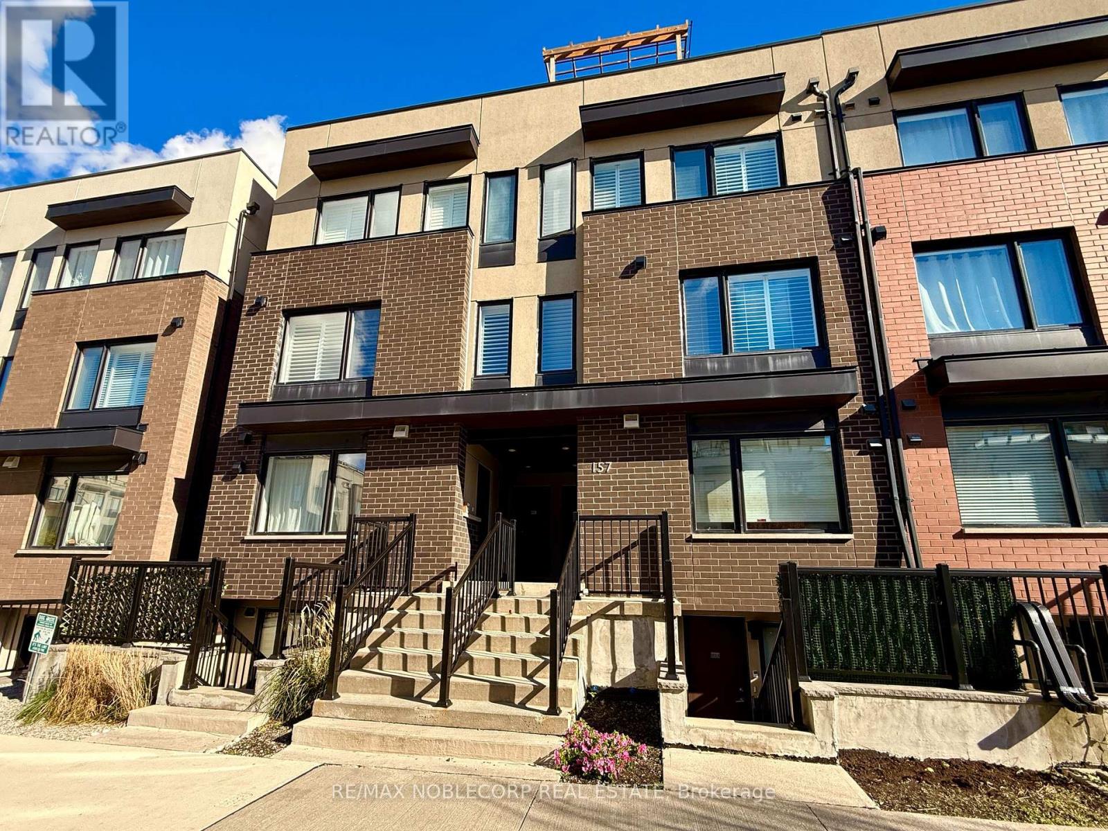 4 - 157 WILLIAM DUNCAN ROAD|Toronto (Downsview-Roding-CFB), Ontario M3K2B8