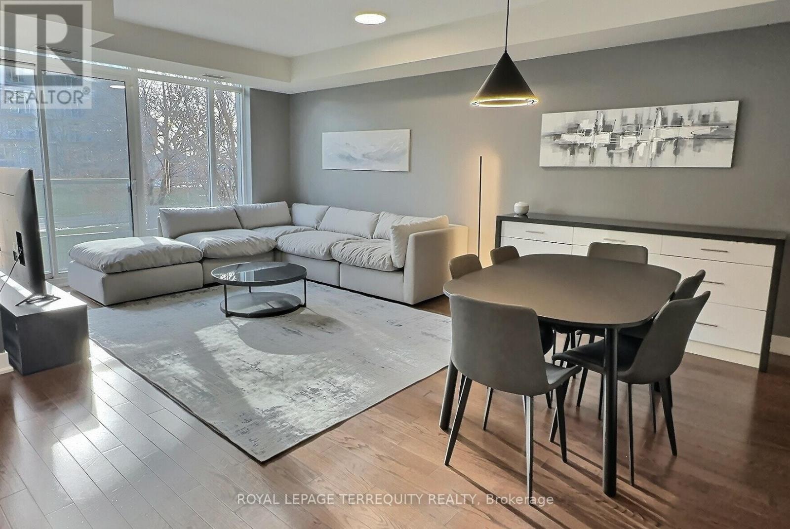 Property image for TH117 - 90 STADIUM ROAD|Toronto (Niagara), Ontario M5V3W5