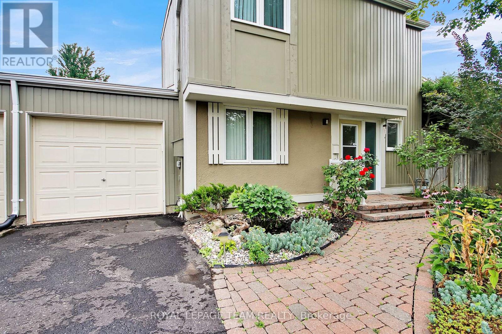 Property image for 26 JACKSON COURT|Ottawa, Ontario K2K1B7