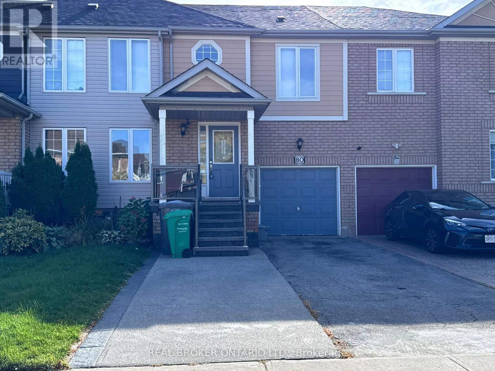 Property image for MAIN UNIT - 80 REDFINCH WAY|Brampton (Fletcher's Meadow), Ontario L7A2B1