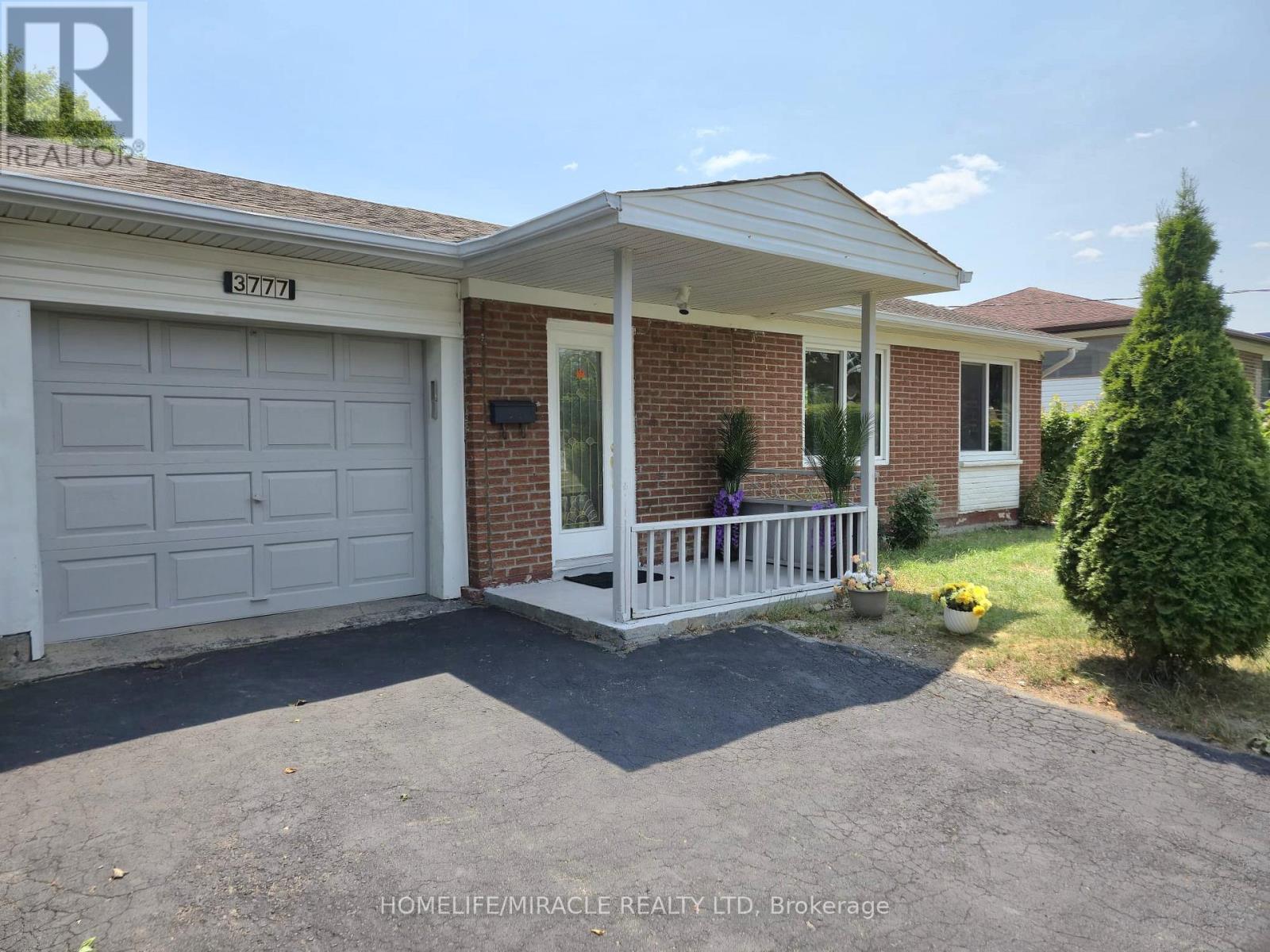Primary image of 3777 WOODRUFF CRESCENT|Mississauga (Malton), Ontario L4T1T8