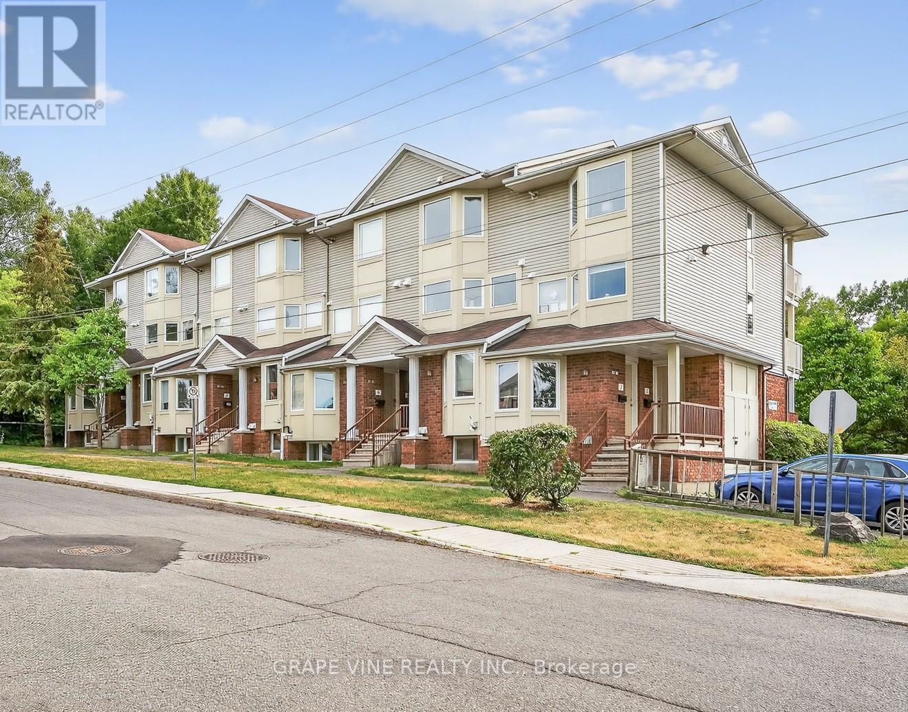 Property image for 11 - 1400 WILDBERRY COURT|Ottawa, Ontario K1C7K6