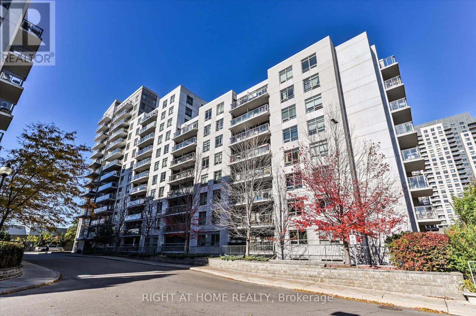 Property image for 910 - 816 LANSDOWNE AVENUE|Toronto (Dovercourt-Wallace Emerson-Junction), Ontario M6H4K6