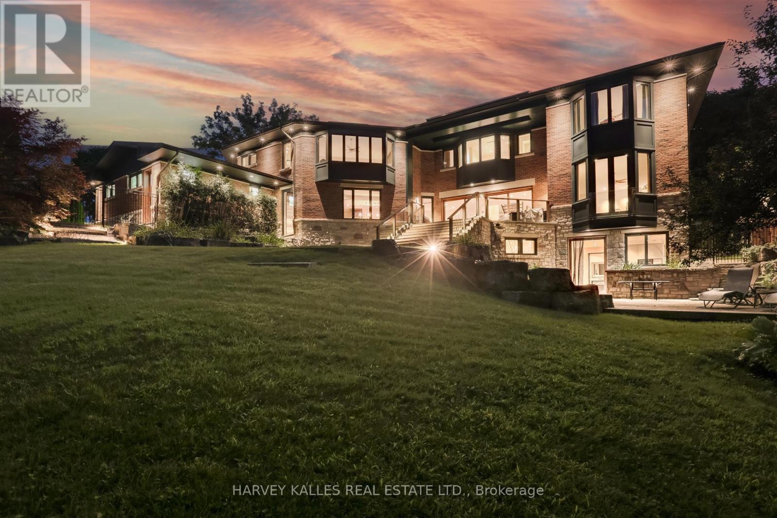 89 KINGSWAY CRESCENT|Toronto (Kingsway South), Ontario M8X2R8