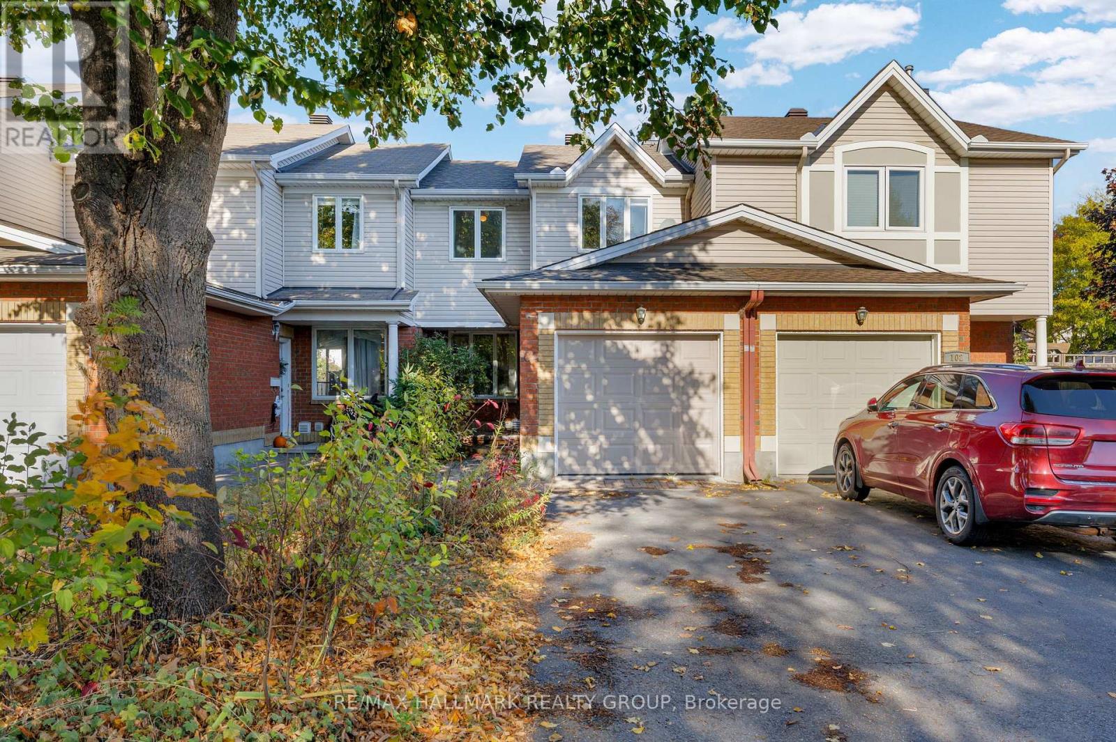 104 BANCHORY CRESCENT|Ottawa, Ontario K2K2V2