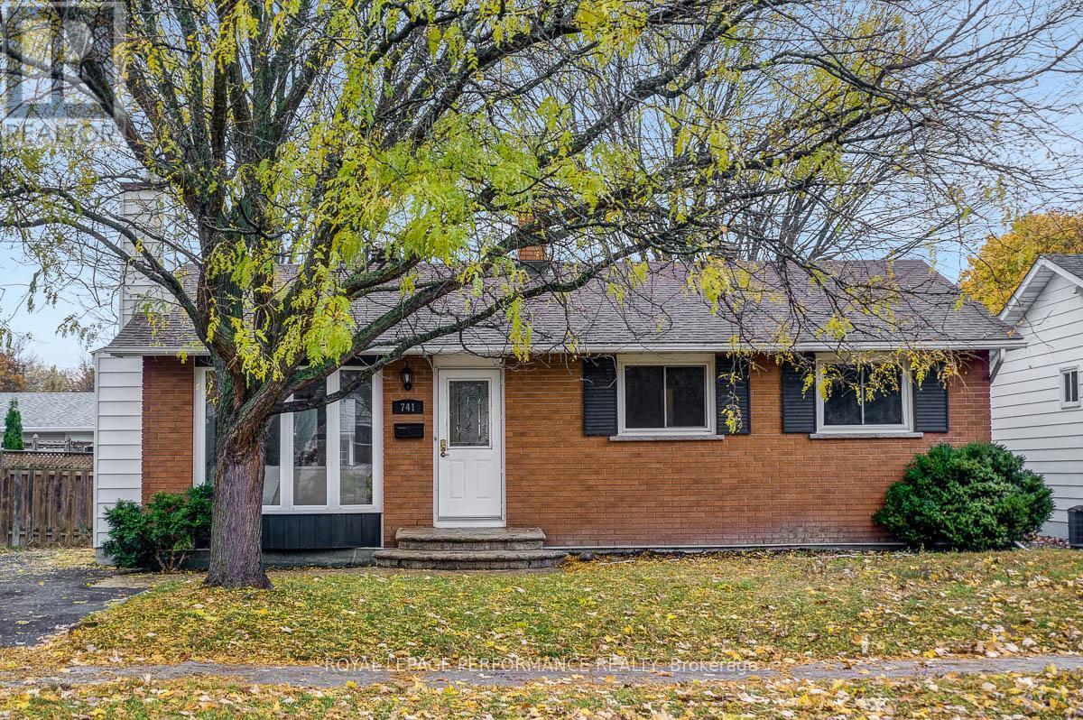 Property image for 741 EASTVALE DRIVE|Ottawa, Ontario K1J6Z8