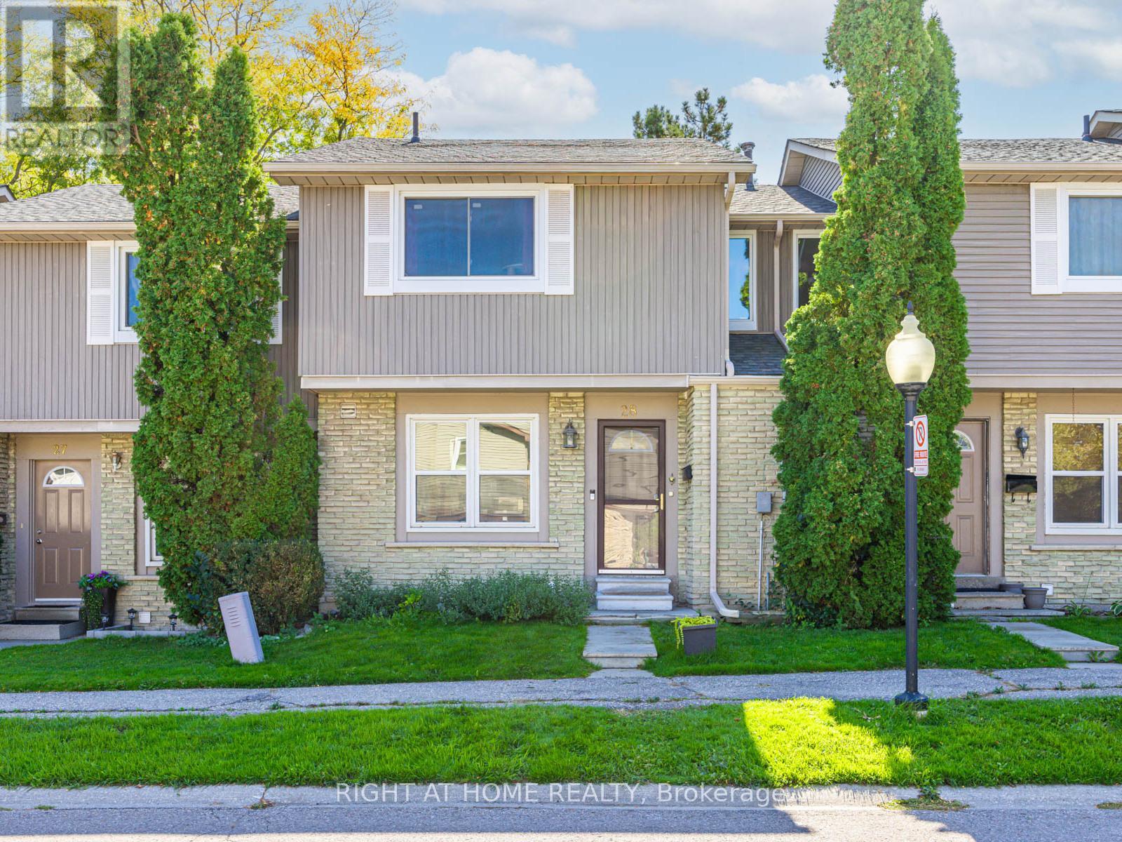 Property image for 28 - 120 FALCONER DRIVE|Mississauga (Streetsville), Ontario L5N1P5