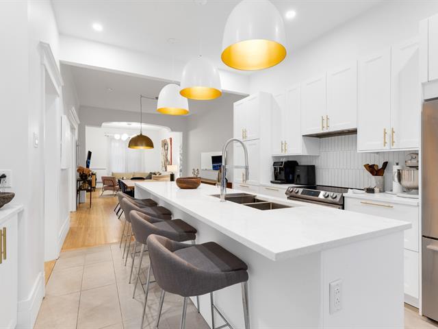 928 Boul. St-Joseph E.|Montréal (Le Plateau-Mont-Royal), Quebec H2J1K6