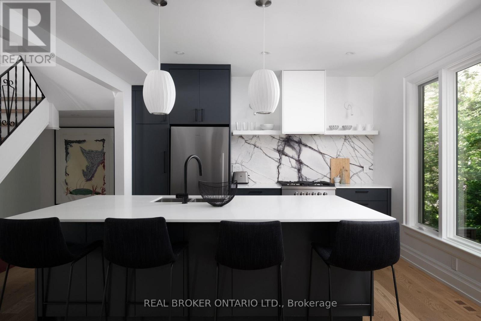 Property image for 5 WEMBLEY DRIVE|Toronto (Woodbine Corridor), Ontario M4L3C9