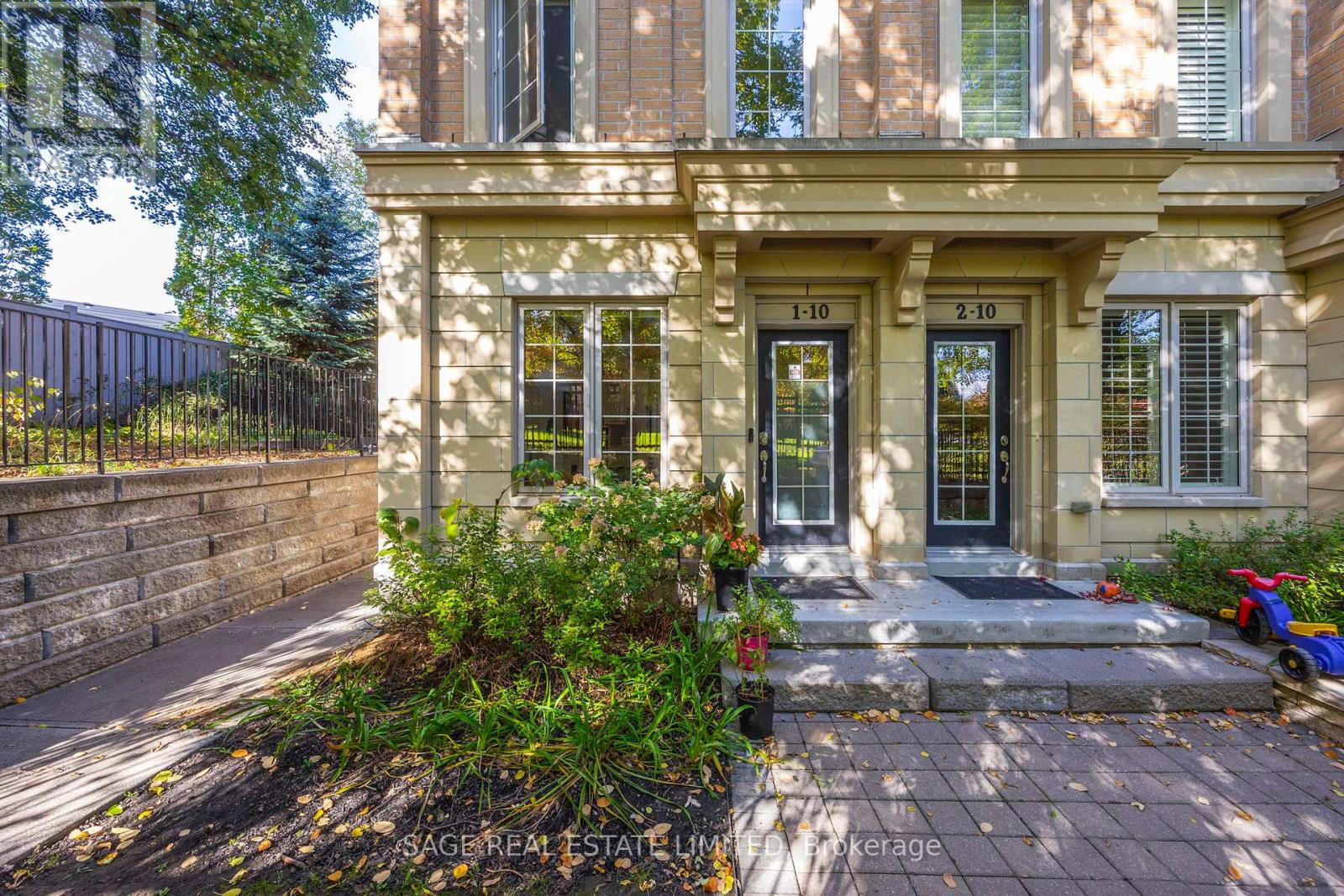 Property image for 1 - 10 HARGRAVE LANE S|Toronto (Bridle Path-Sunnybrook-York Mills), Ontario M4N0A4