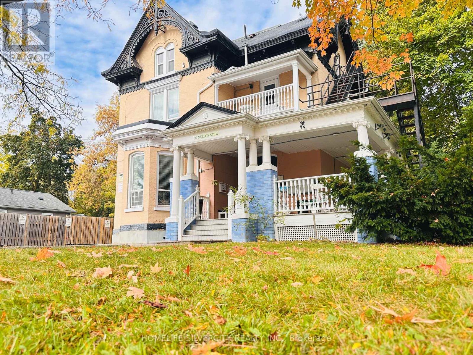 Property image for 5 - 50 NELSON STREET W|Brampton (Downtown Brampton), Ontario L6X1C3