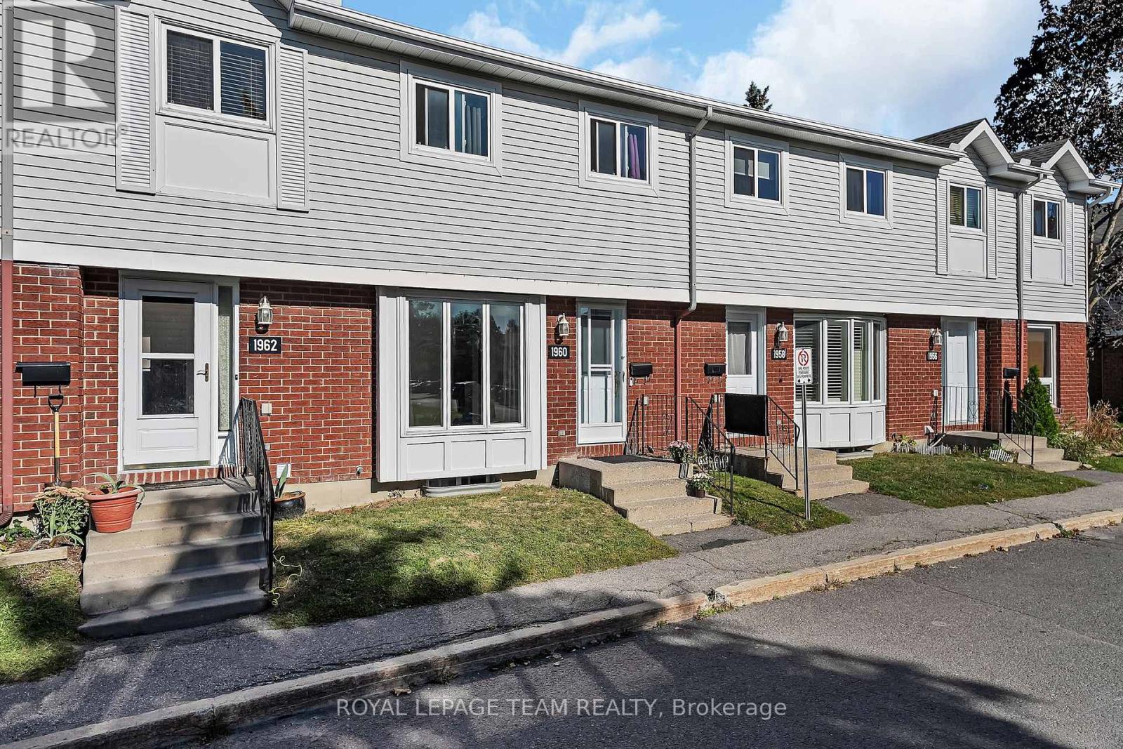 21 - 1960 COLORADO LANE|Ottawa, Ontario K1C6T9