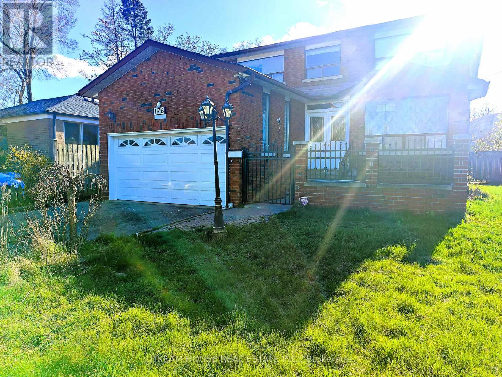 Property image for MAIN - 176 CONLINS ROAD|Toronto (Highland Creek), Ontario M1C1C5