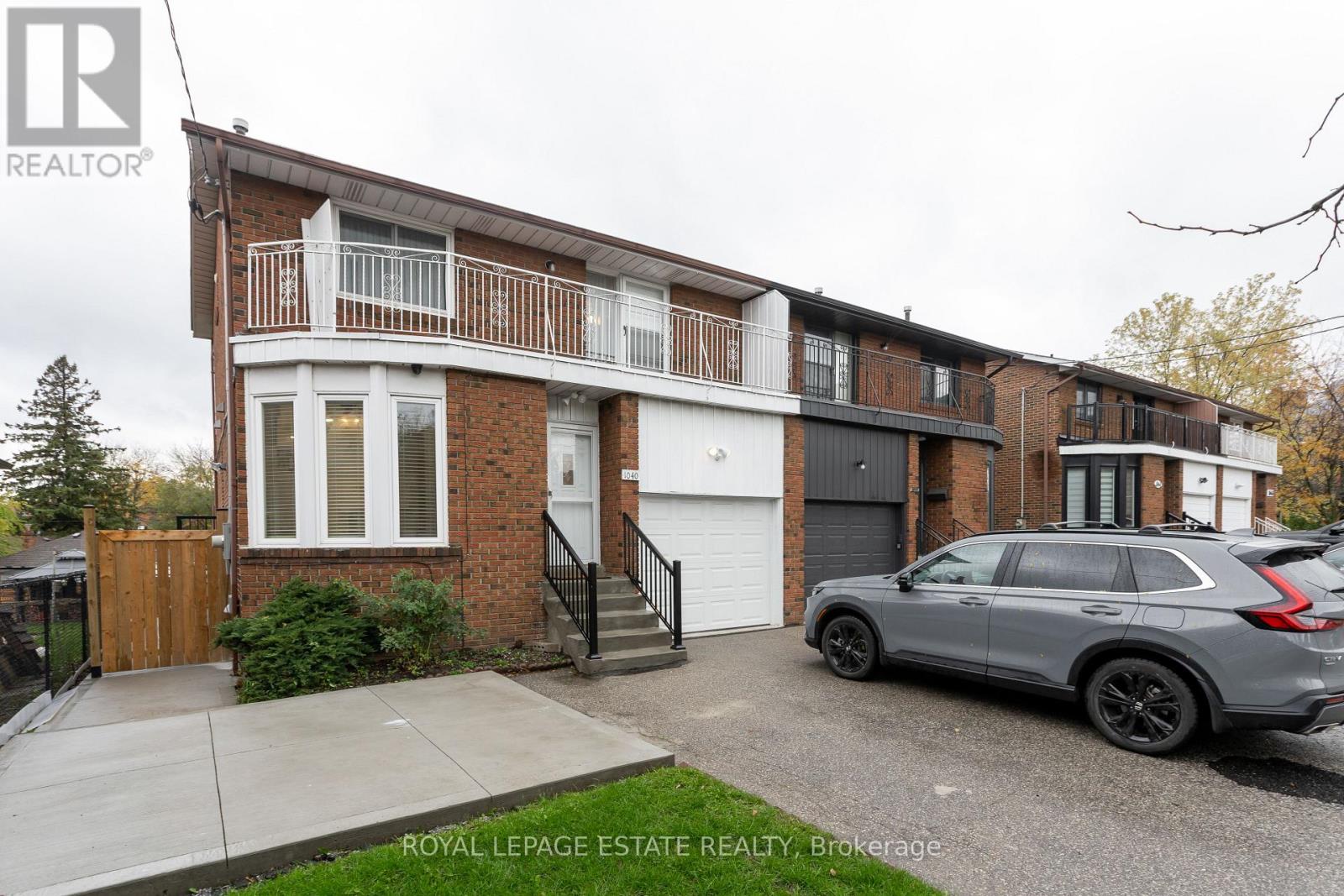 Property image for (UPPER)1040 VICTORIA PARK AVENUE|Toronto (O'Connor-Parkview), Ontario M4B2K1