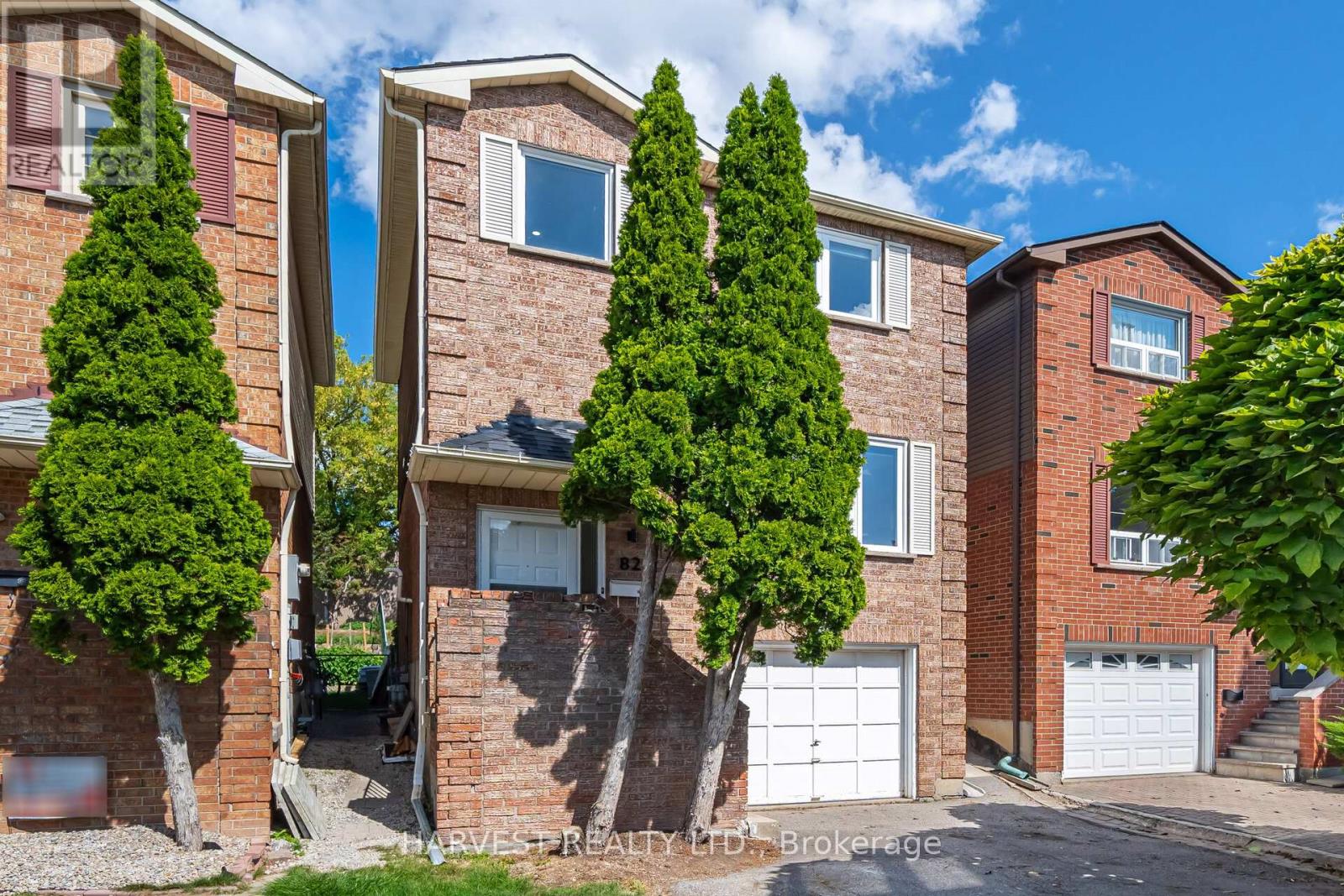 Property image for 82 SWINTON CRESCENT|Vaughan (Lakeview Estates), Ontario L4J3V5