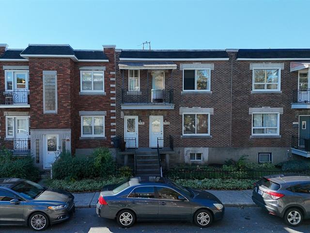 7976-7978 Av. Champagneur|Montréal (Villeray/Saint-Michel/Parc-Extension), Quebec H3N2K5