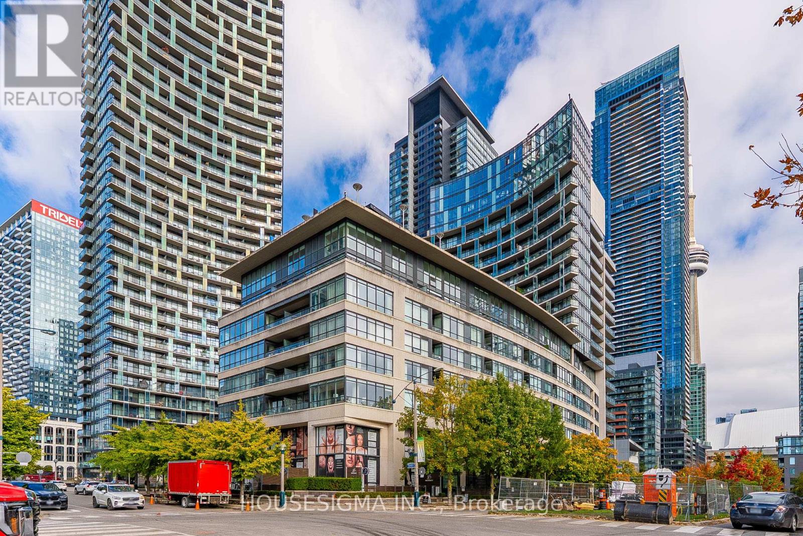 Property image for 1005 - 8 TELEGRAM MEWS|Toronto (Waterfront Communities), Ontario M5V3Z5