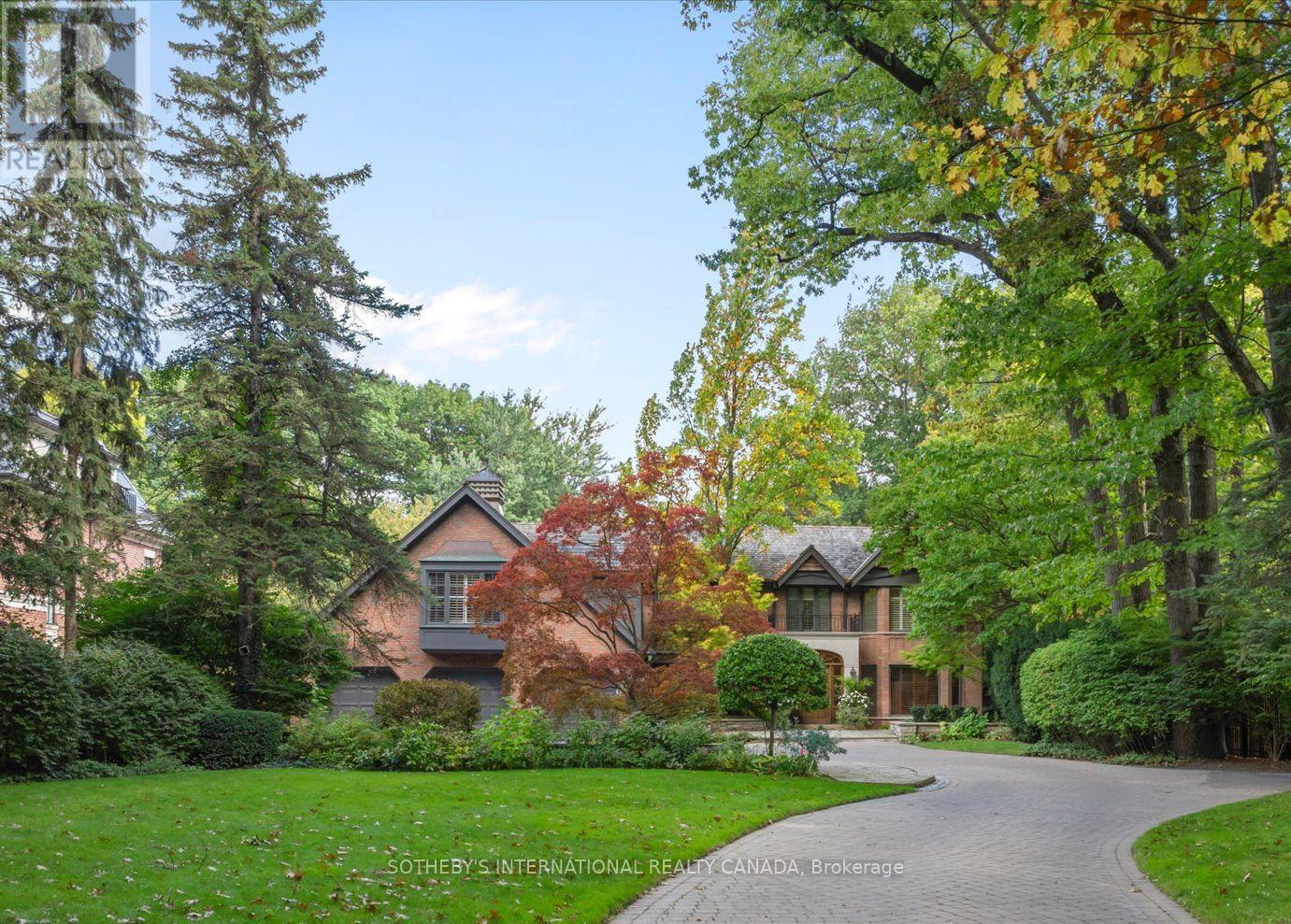 Property image for 29 NORTH DRIVE|Toronto (Edenbridge-Humber Valley), Ontario M9A4R1