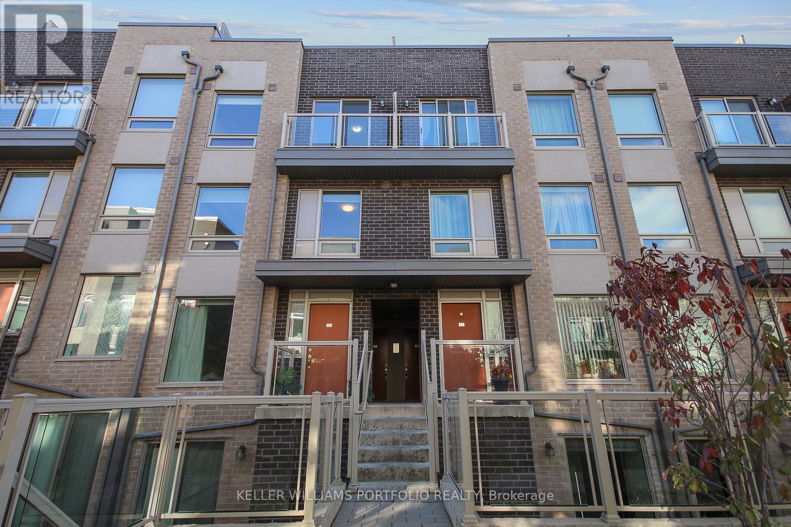 Property image for 223 - 7 APPLEWOOD LANE|Toronto (Etobicoke West Mall), Ontario M9C0C1