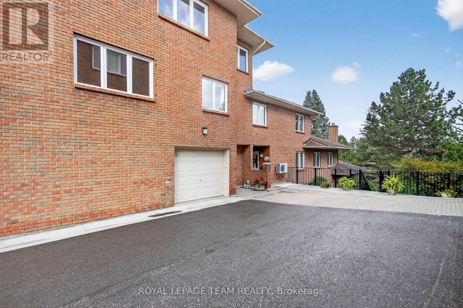 Property image for 206 STRATAS COURT|Ottawa, Ontario K2L3K5