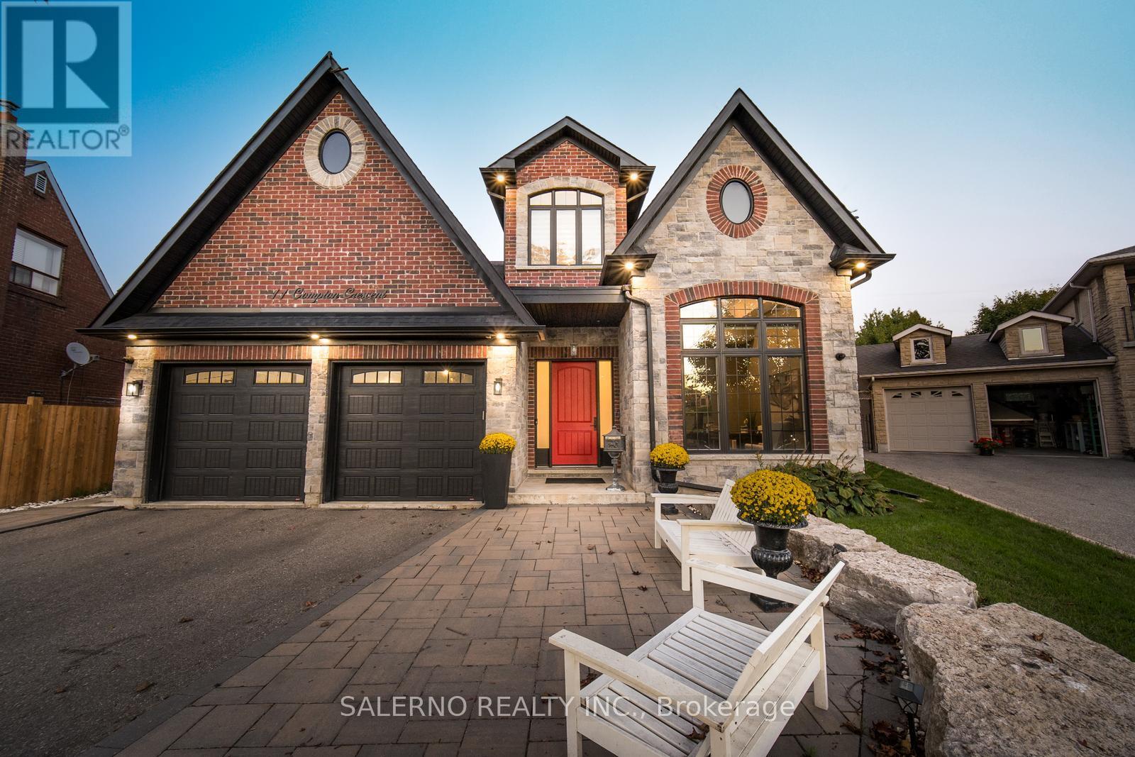 11 COMPTON CRESCENT|Toronto (Downsview-Roding-CFB), Ontario M3M2C3