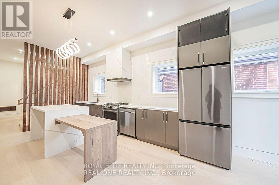 Property image for 16 MULBERRY CRESCENT|Toronto (Oakwood Village), Ontario M6C1N5