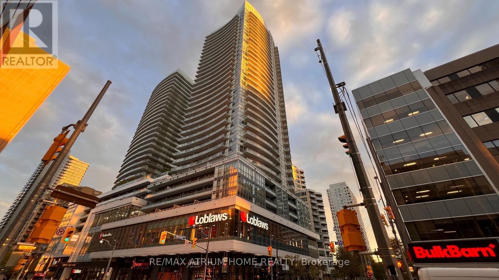 2904 - 89 DUNFIELD AVENUE|Toronto (Mount Pleasant West), Ontario M4S0A4