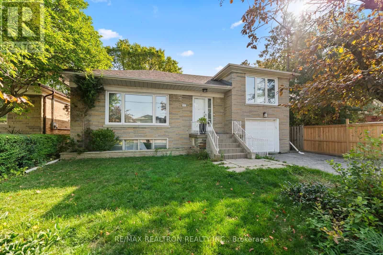 Property image for 11 JOSEPHINE ROAD|Toronto (Clanton Park), Ontario M3H3G3