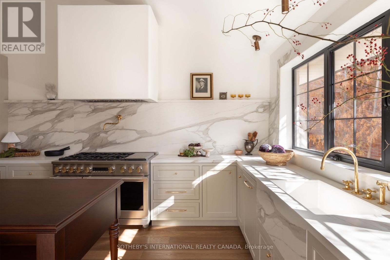 Property image for 36 ROSEMEADE AVENUE|Toronto (Stonegate-Queensway), Ontario M8Y3A3