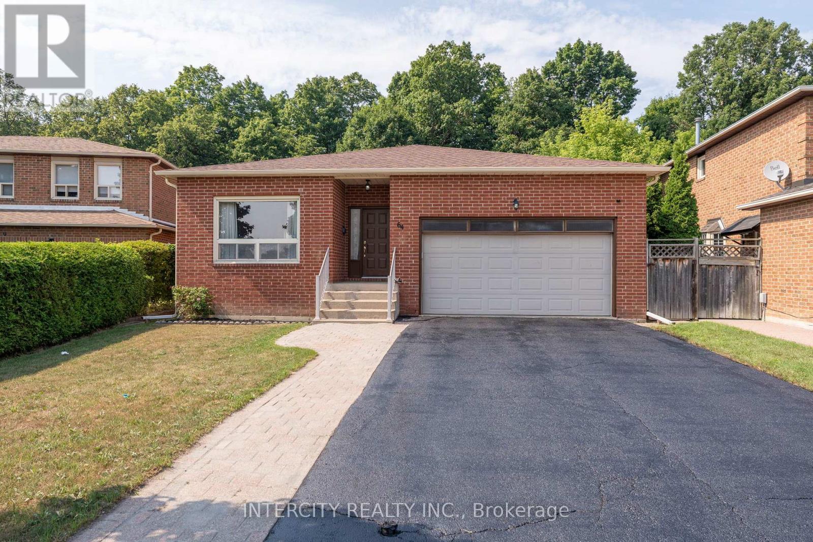 Property image for 64 BRANDY CRESCENT|Vaughan (East Woodbridge), Ontario L4L3C7