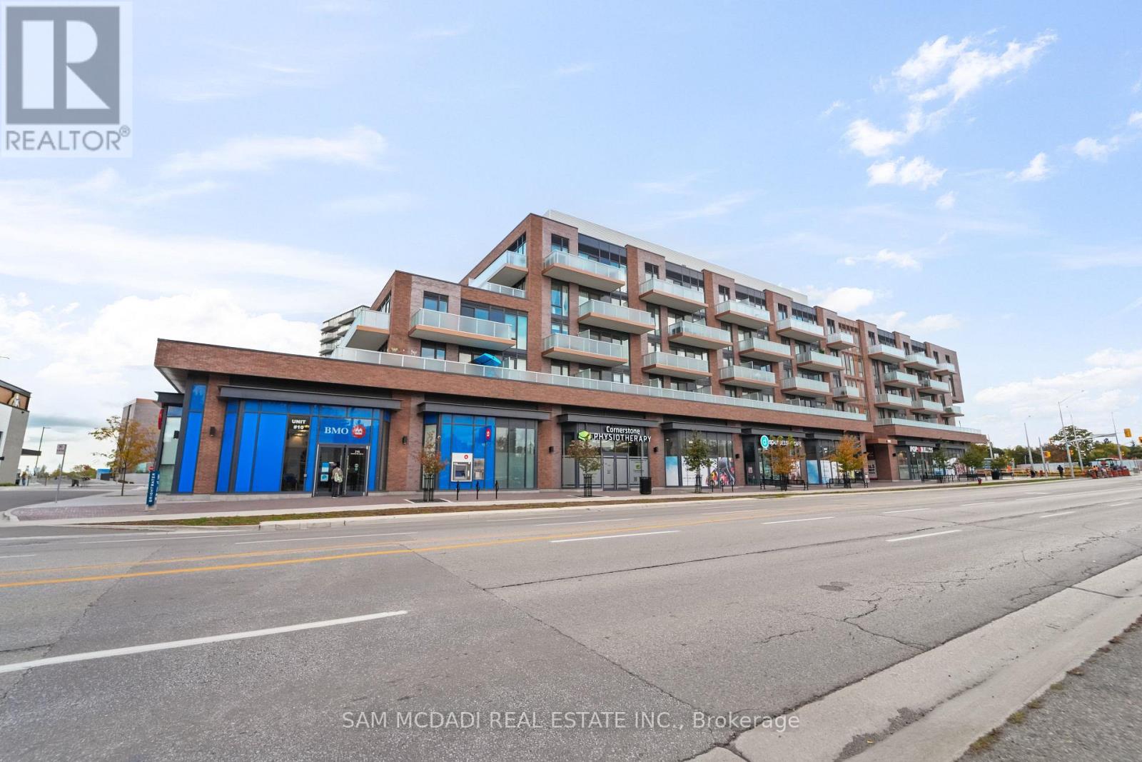 Property image for 212 - 215 LAKESHORE ROAD W|Mississauga (Port Credit), Ontario L5H0A7
