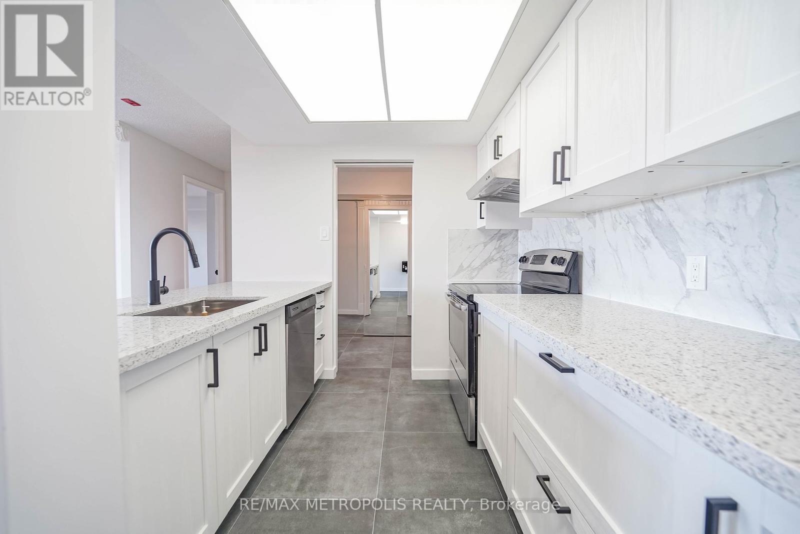 Property image for 502 - 2 RAYMERVILLE DRIVE|Markham (Raymerville), Ontario L3P7N7