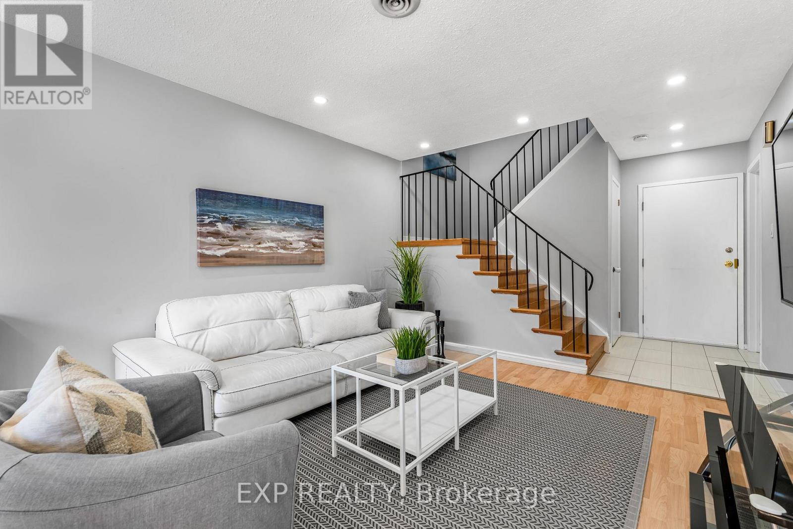 Property image for 70 - 6797 FORMENTERA AVENUE|Mississauga (Meadowvale), Ontario L5N2L6