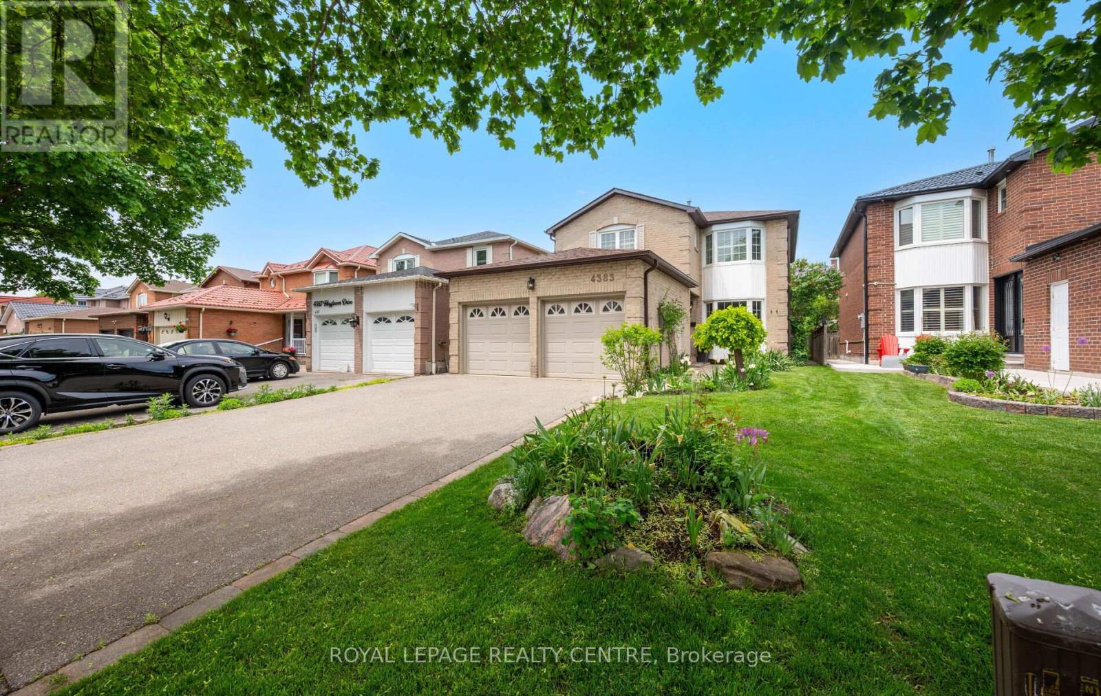 Property image for 4383 MAYFLOWER DRIVE|Mississauga (Hurontario), Ontario L5R1T4
