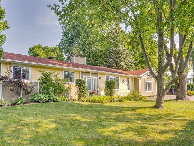 Property image for 110 Rue des Rigolets|Vaudreuil-sur-le-Lac, Quebec J7V8P3