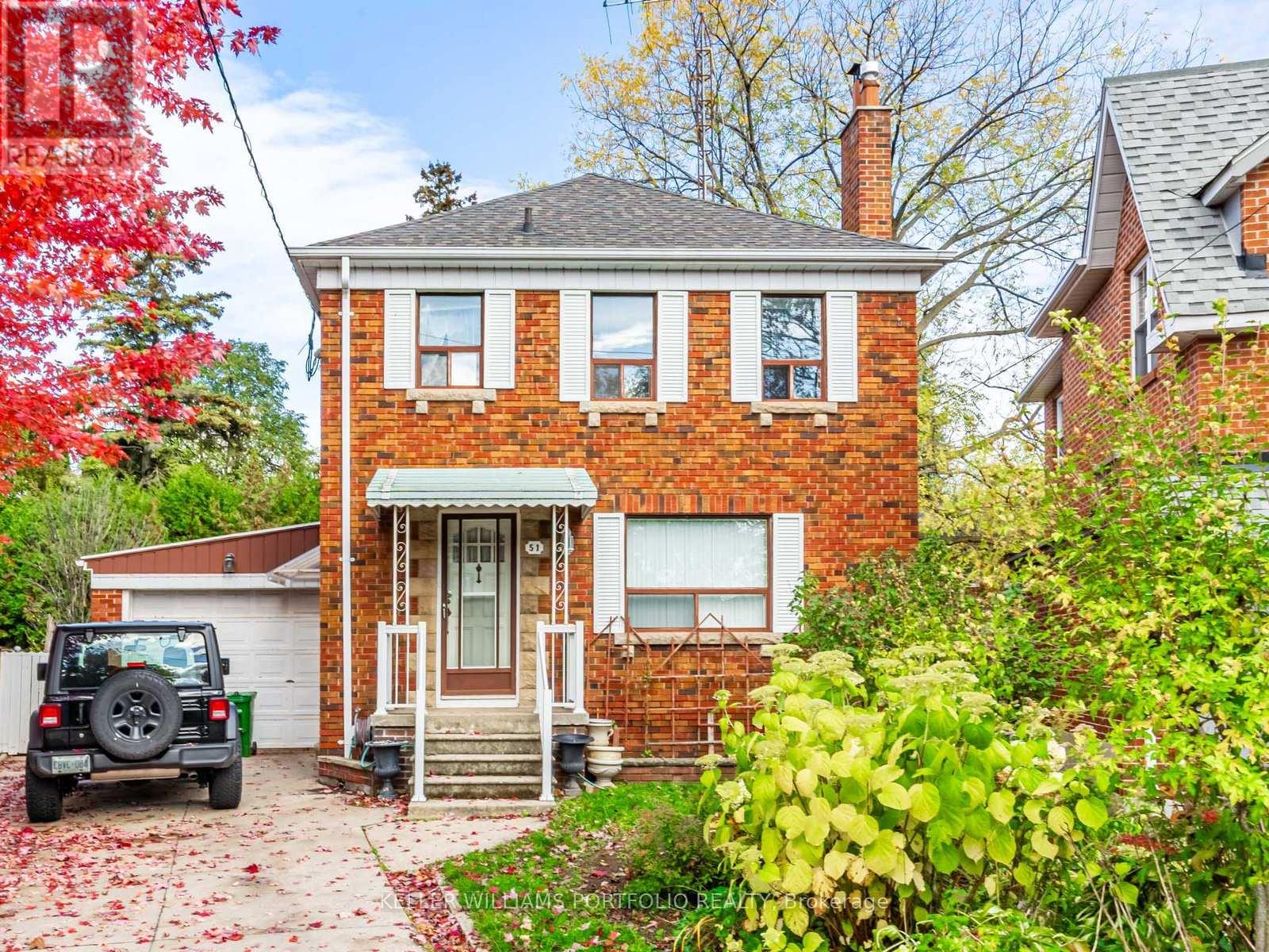 Property image for 51 GLENAVY AVENUE|Toronto (Bridle Path-Sunnybrook-York Mills), Ontario M4P2T9