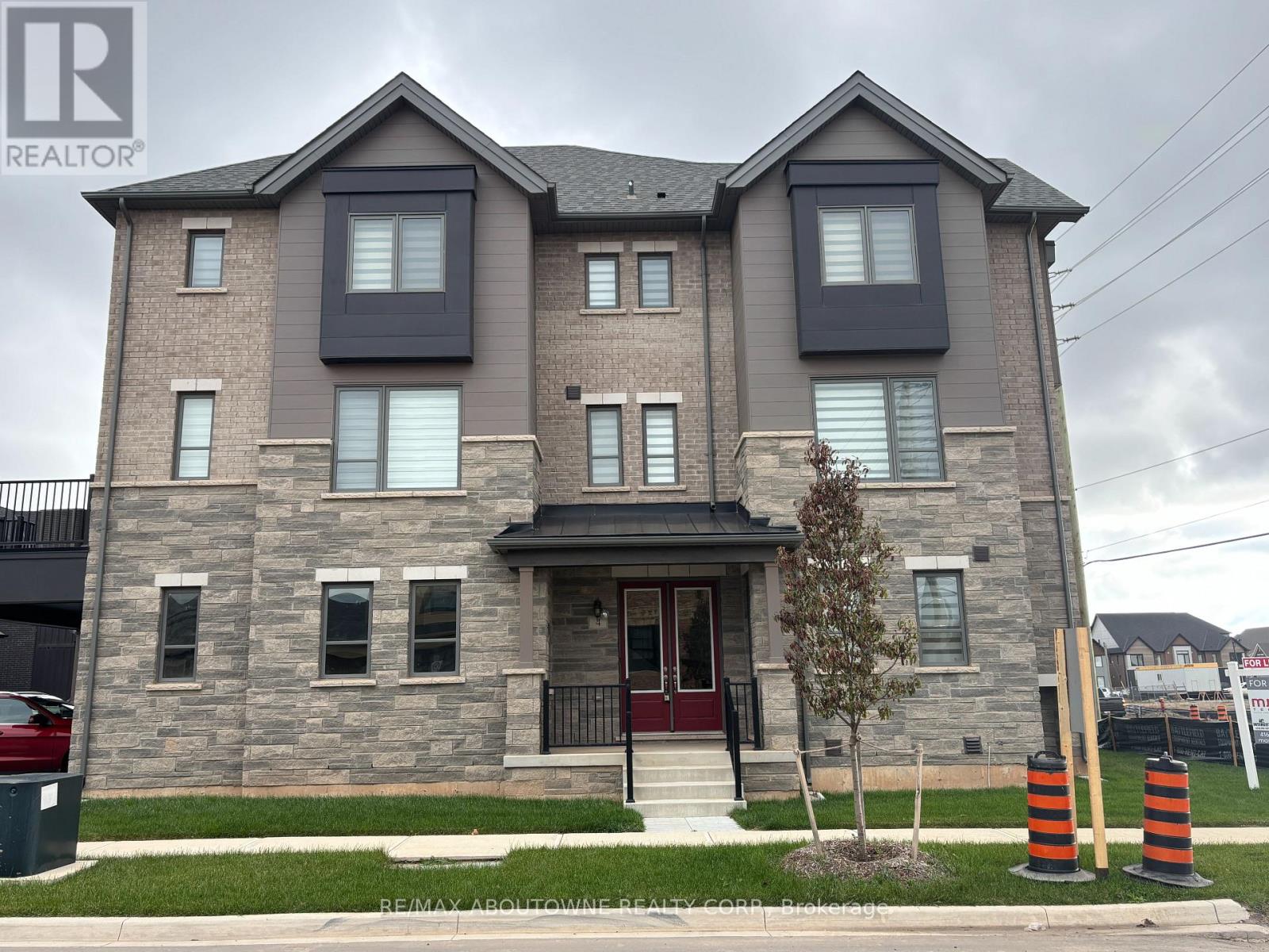 Property image for 4 BOWBEER ROAD|Oakville (GO Glenorchy), Ontario L6H0Z5