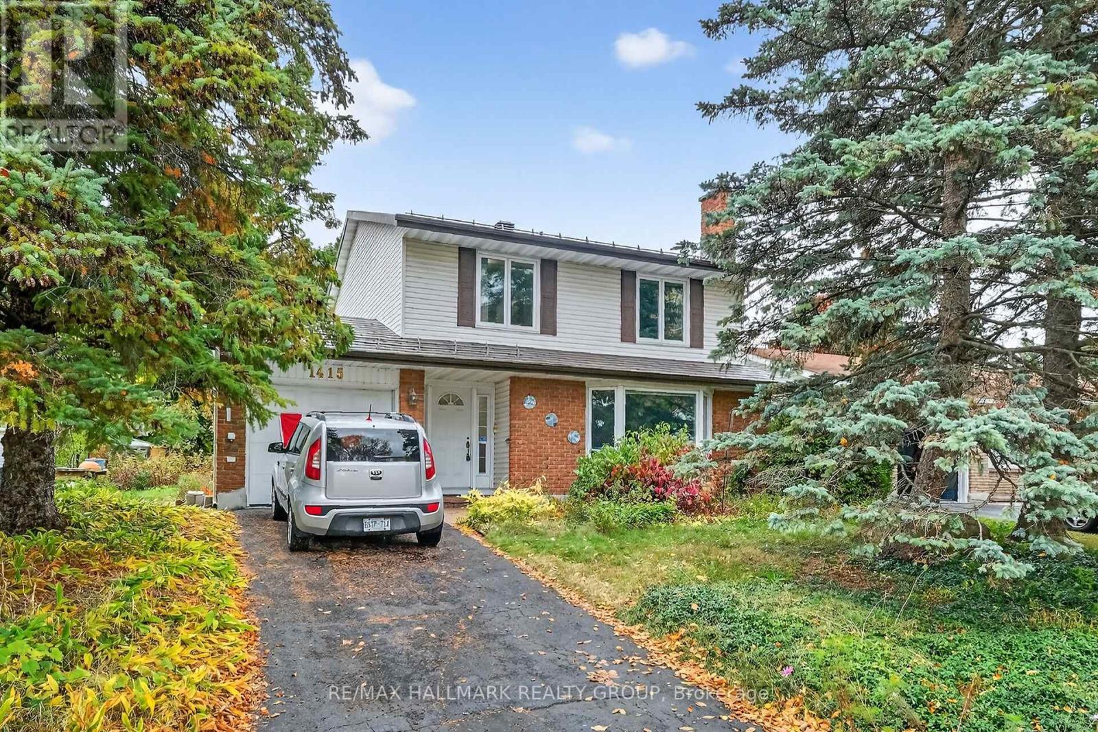 Property image for 1415 PLUMBER AVENUE|Ottawa, Ontario K1K4B2