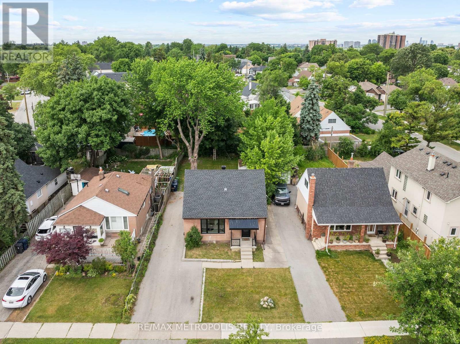 Property image for 96 ALLENBY AVENUE|Toronto (Elms-Old Rexdale), Ontario M9W1S9
