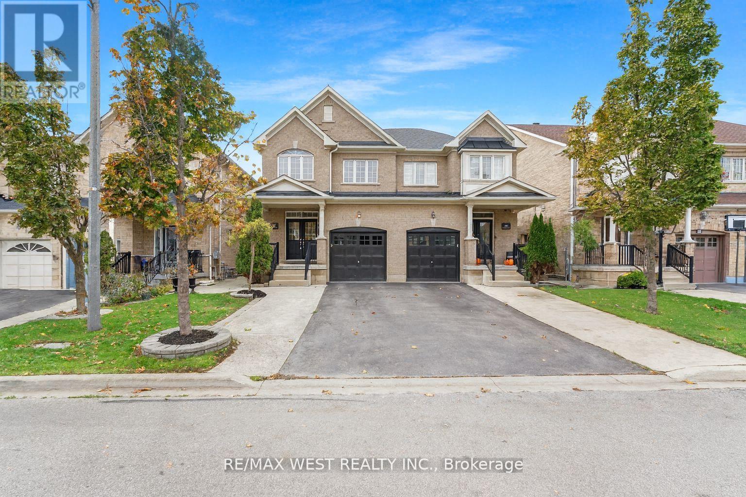 Property image for 102 EVERINGHAM CIRCLE|Brampton (Sandringham-Wellington), Ontario L6R0R9