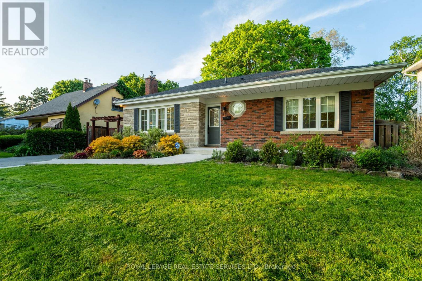 Property image for 1071 JOAN DRIVE|Burlington (LaSalle), Ontario L7T3H3